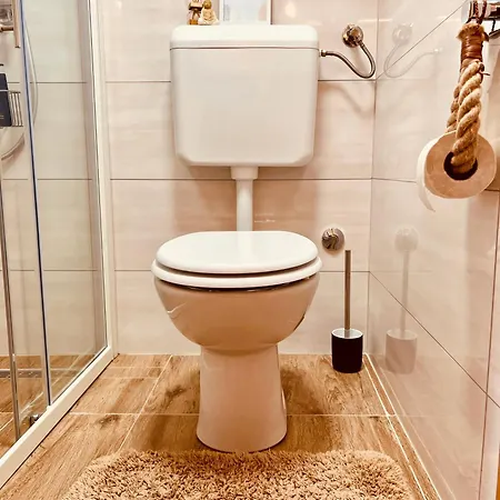Semesterbostad Minicottage Casa De Lipa Kostanjevica na Krki