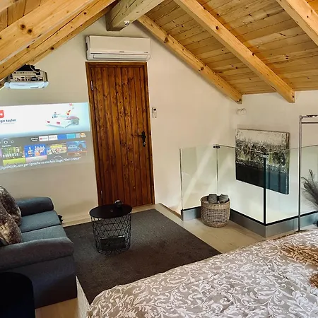 Semesterbostad Minicottage Casa De Lipa Kostanjevica na Krki